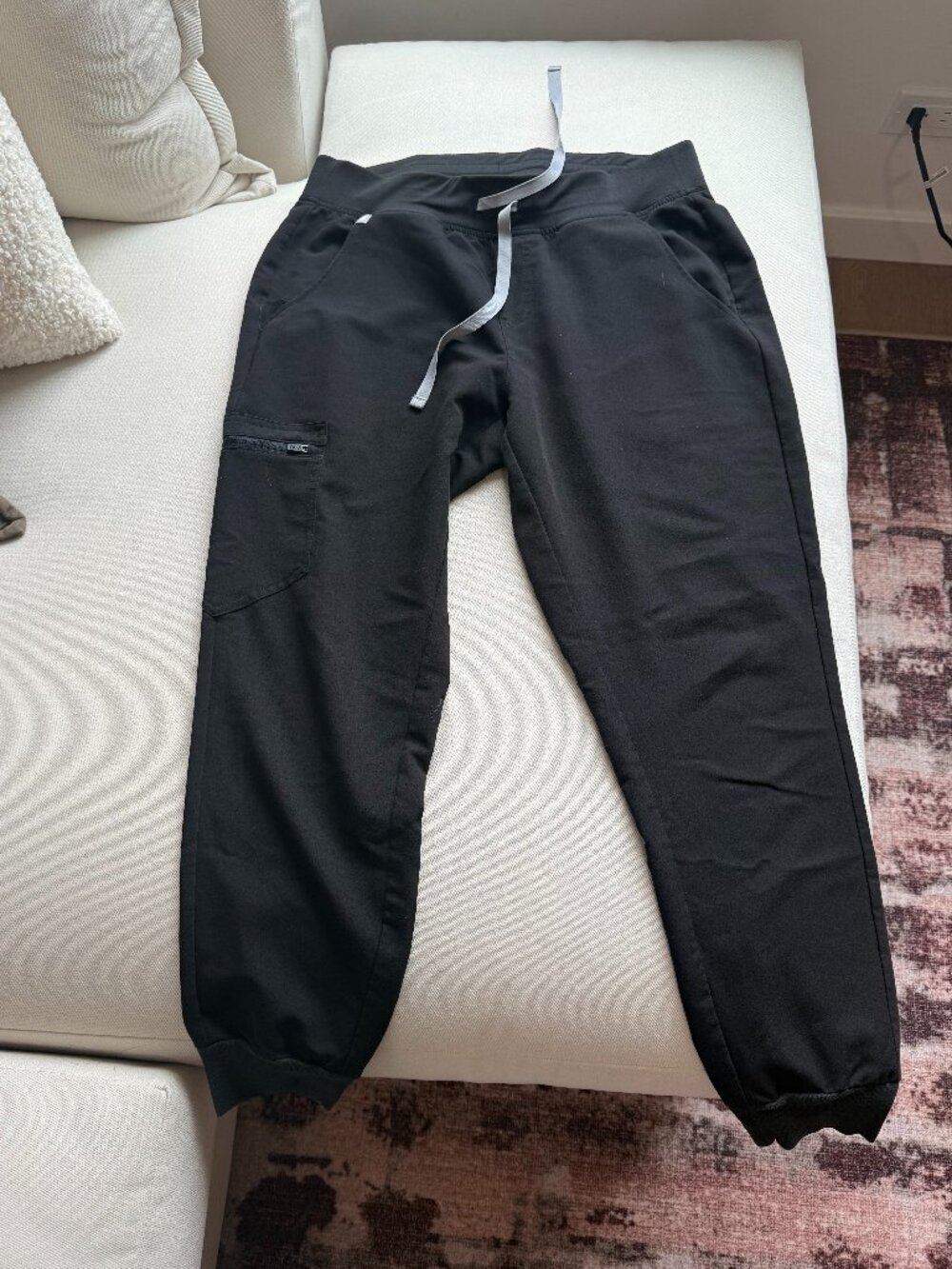Figs Zamora black petite scrub pants